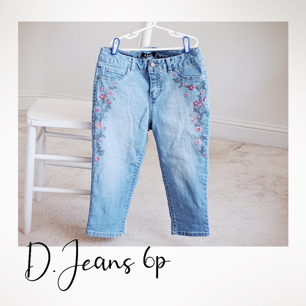D. Jeans - 6P - floral embroidered capris